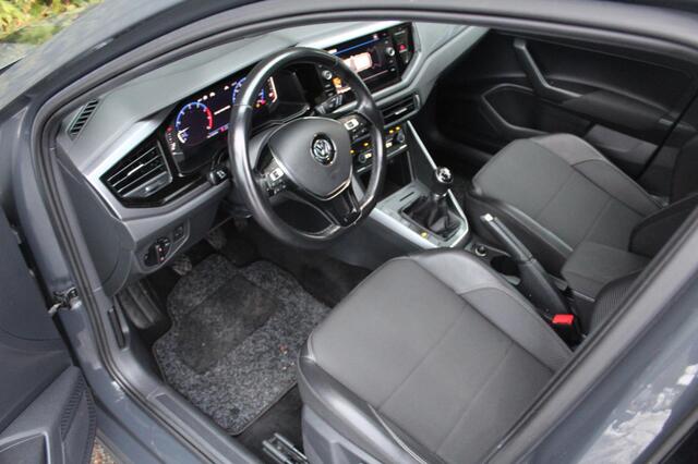 Volkswagen Polo 1.0 TSI Comfortline Business 95PK | Navigatie | Navigatie | Parkeersensoren | Cruise Control