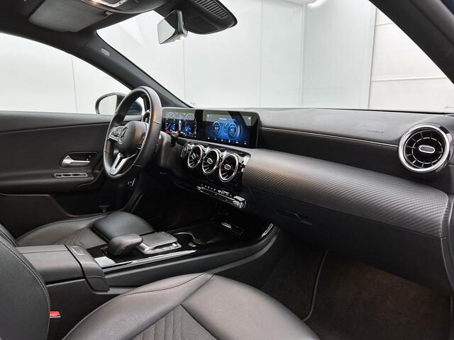 Mercedes-Benz A-Klasse 250 e Plug-In Hybride | Ledkoplampen | Stoelverwarming | Cruise control | Achteruitrijcamera | Inclusief 24 maanden MB Certified garantie voo