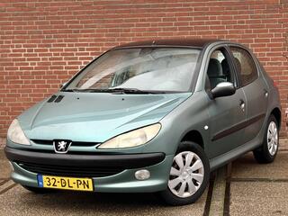 PEUGEOT 206 1.4 Gentry |Automaat |Nieuwe APK |Stuurbkr