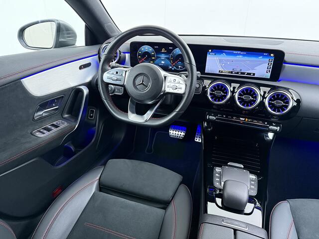 Mercedes-Benz CLA-Klasse 250e AMG // SoH 92,2% // Keyless Entry // Sfeerverlichting // Camera // 19 AMG Velgen // Apple Carplay // Android Auto // Privacy Glas