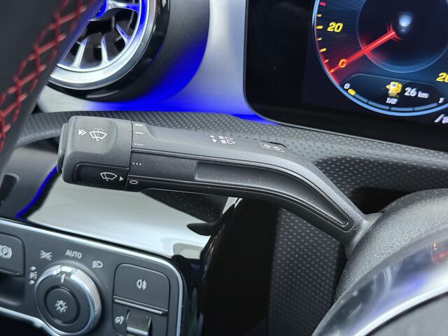 Mercedes-Benz CLA-Klasse 250e AMG // SoH 92,2% // Keyless Entry // Sfeerverlichting // Camera // 19 AMG Velgen // Apple Carplay // Android Auto // Privacy Glas