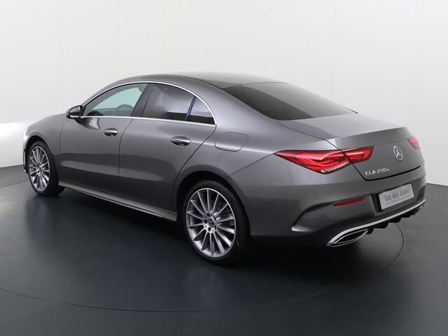 Mercedes-Benz CLA-Klasse 250e AMG // SoH 92,2% // Keyless Entry // Sfeerverlichting // Camera // 19 AMG Velgen // Apple Carplay // Android Auto // Privacy Glas