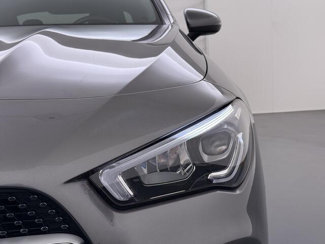 Mercedes-Benz CLA-Klasse 250e AMG // SoH 92,2% // Keyless Entry // Sfeerverlichting // Camera // 19 AMG Velgen // Apple Carplay // Android Auto // Privacy Glas