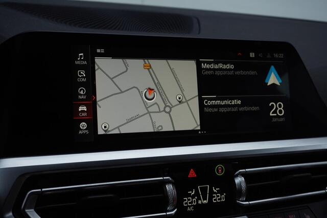 BMW 3-Serie 318i High Executive+Vitrual+Volleder+Stoel-verw+laser-LED+elek-trekhaak+Privacy-Glass= ORIG/NL