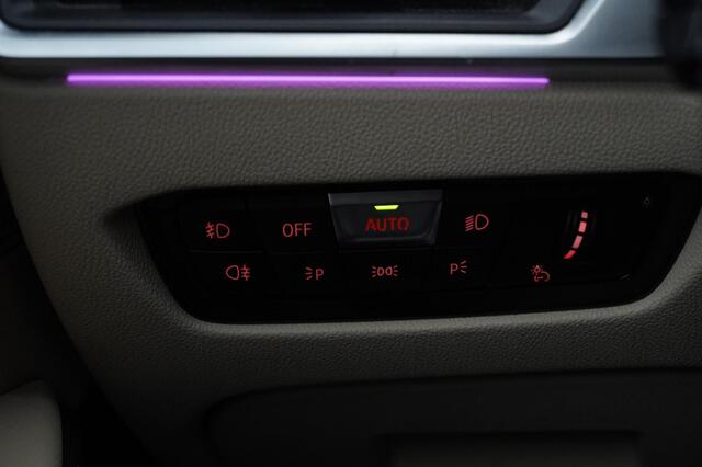 BMW 3-Serie 318i High Executive+Vitrual+Volleder+Stoel-verw+laser-LED+elek-trekhaak+Privacy-Glass= ORIG/NL