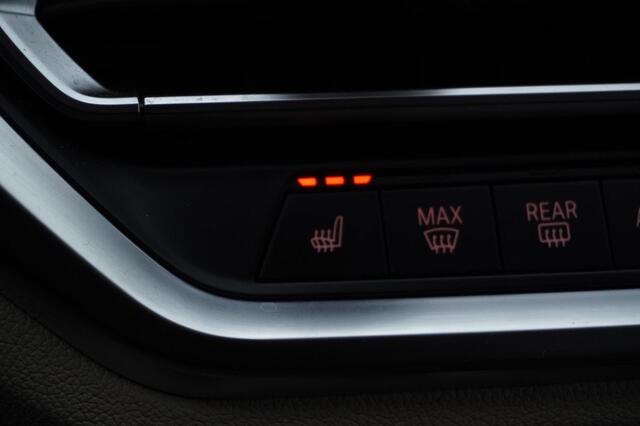 BMW 3-Serie 318i High Executive+Vitrual+Volleder+Stoel-verw+laser-LED+elek-trekhaak+Privacy-Glass= ORIG/NL