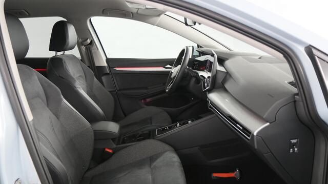 Volkswagen Golf 1.5 eHybrid 204pk Life Edition DSG / Navigatie / Stoel+Stuurverwarming / Camera