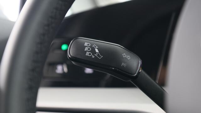 Volkswagen Golf 1.5 eHybrid 204pk Life Edition DSG / Navigatie / Stoel+Stuurverwarming / Camera