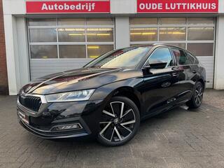 SKODA OCTAVIA Combi 1.5TSI First Edition Virtual Full-Led Camera ACC Navi