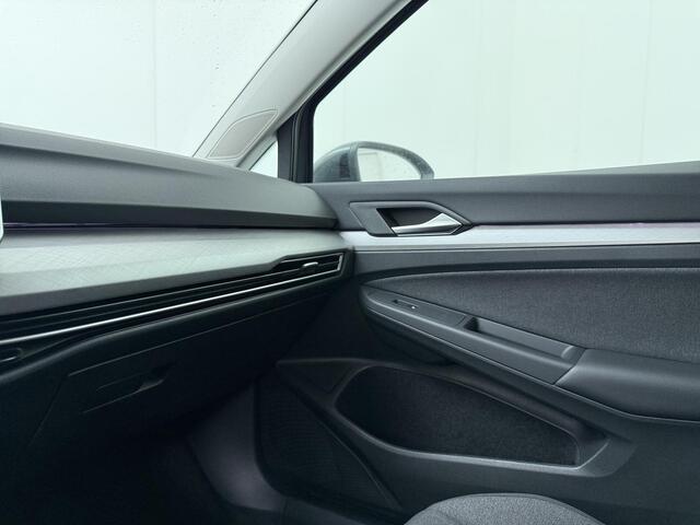 Volkswagen Golf Variant Life Edition 1.5 eTSI 85 kW / 116 PK Variant 7-DSG | Trekhaak wegklapbaar |