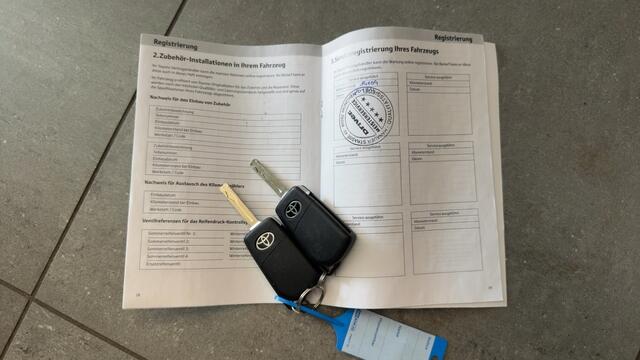 Toyota Aygo X 1.0 VVT-i MT Pulse | Bi-tone | all seasons | Android/Apple Carpl