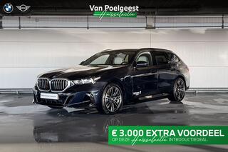 BMW 5-SERIE Touring 530e | M Sportpakket | Innovation Pack | Travel Pack | Comfort Pack | Trekhaak | Huisselectie 3000
