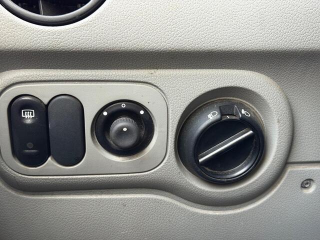 Renault Kangoo 1.4 Privil�ge Elek ramen apk 9-26