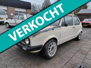 VOLKSWAGEN GOLF 1.8