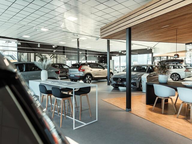 Volvo V90 T6 Recharge AWD Core Bright Trekhaak / Automaat / 360 camera / Privacy glas / Adaptive cruise control / Leder interieur / Google Maps navi