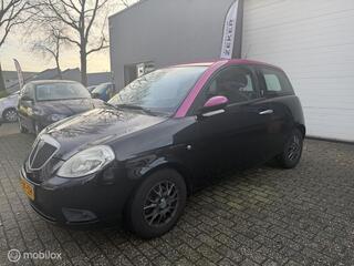 LANCIA YPSILON 1.2 Argento / NAP / Airco / inruil mogelijk /