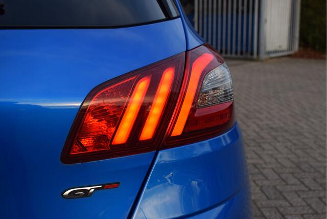 Peugeot 308 1.2 GT 130PK | Black Pack | NL-Auto | Automaat | Panoramadak | Leder