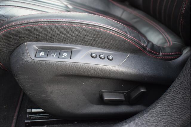 Peugeot 308 1.2 GT 130PK | Black Pack | NL-Auto | Automaat | Panoramadak | Leder