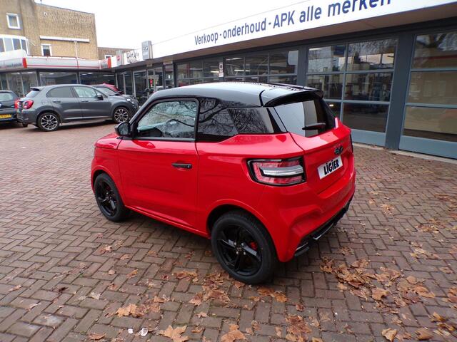 Ligier JS50 Brommobiel Elite Special Edition   Stuurbekr.-15LMV-Lederen bekl./Apple Car play/Android Audio/oplader telefoon