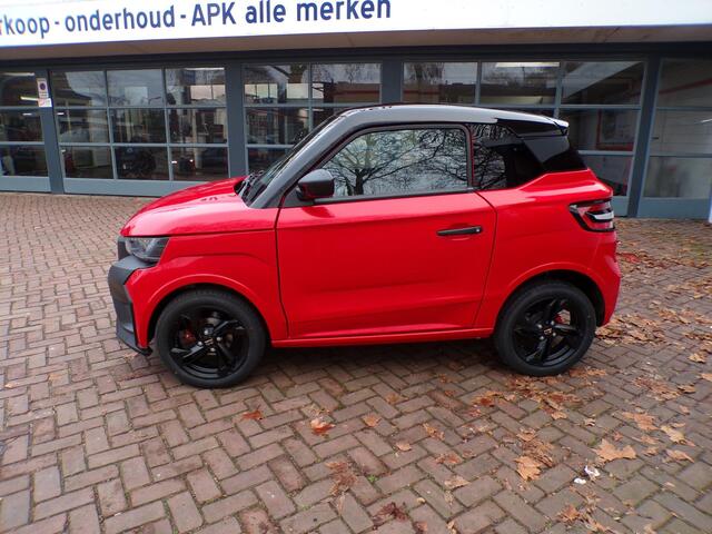 Ligier JS50 Brommobiel Elite Special Edition   Stuurbekr.-15LMV-Lederen bekl./Apple Car play/Android Audio/oplader telefoon