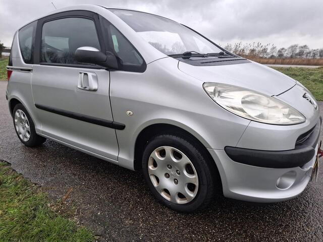 Peugeot 1007 1.4 Sesam Gentry | Airco |
