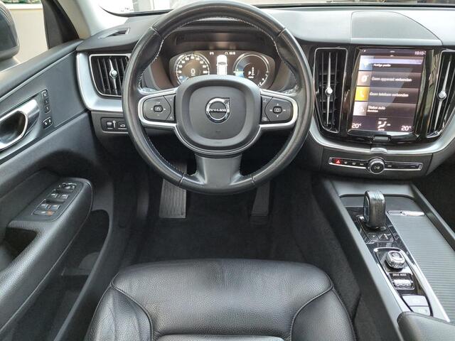 Volvo XC60 2.0 Recharge T6 AWD Panorma Dak Apple carplay Leer Navi Trekhaak Keyless Telefoon Led lampen 18inch Achteruitrij camera