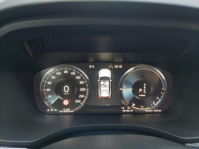 Volvo XC60 2.0 Recharge T6 AWD Panorma Dak Apple carplay Leer Navi Trekhaak Keyless Telefoon Led lampen 18inch Achteruitrij camera