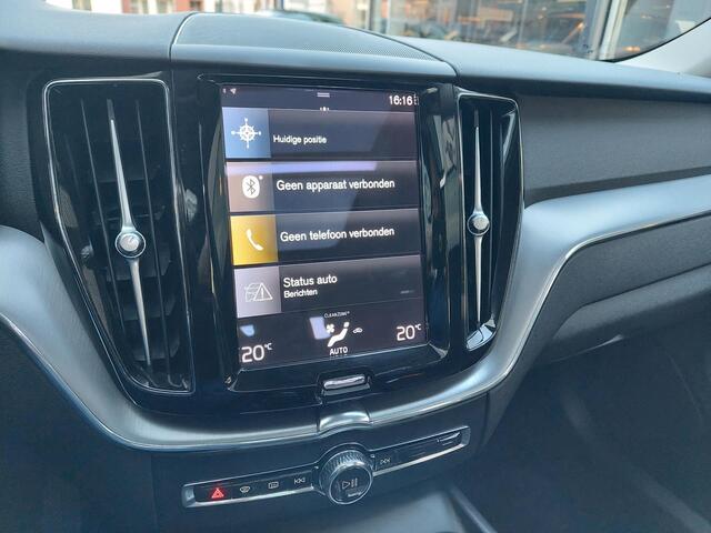 Volvo XC60 2.0 Recharge T6 AWD Panorma Dak Apple carplay Leer Navi Trekhaak Keyless Telefoon Led lampen 18inch Achteruitrij camera