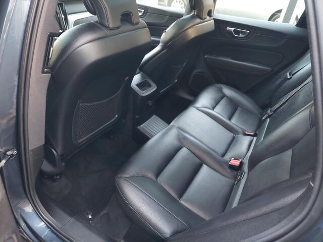Volvo XC60 2.0 Recharge T6 AWD Panorma Dak Apple carplay Leer Navi Trekhaak Keyless Telefoon Led lampen 18inch Achteruitrij camera