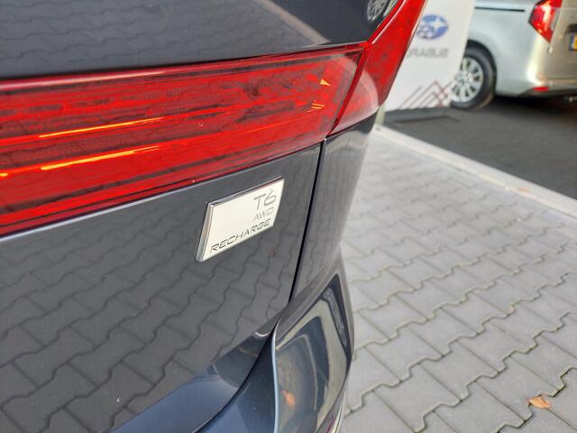 Volvo XC60 2.0 Recharge T6 AWD Panorma Dak Apple carplay Leer Navi Trekhaak Keyless Telefoon Led lampen 18inch Achteruitrij camera