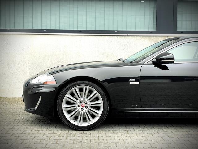 Jaguar XK 5.0 V8 Coup� / FULL SERVICE FILE / XK SPECIALIST