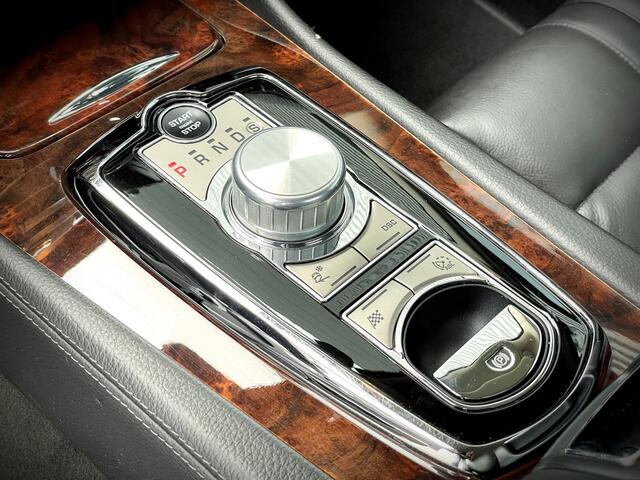 Jaguar XK 5.0 V8 Coup� / FULL SERVICE FILE / XK SPECIALIST