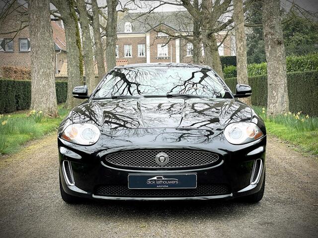 Jaguar XK 5.0 V8 Coup� / FULL SERVICE FILE / XK SPECIALIST