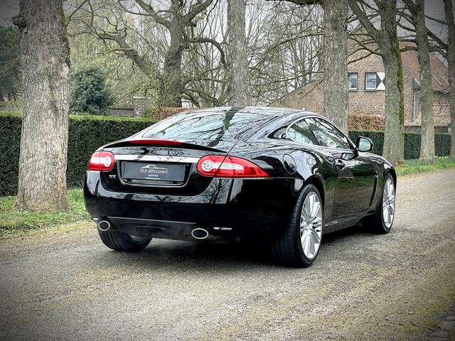 Jaguar XK 5.0 V8 Coup� / FULL SERVICE FILE / XK SPECIALIST