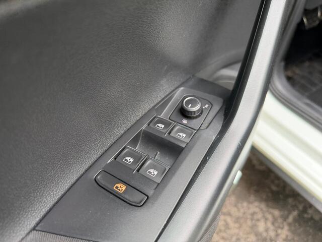 Volkswagen Polo 1.0 TSI R-Line | Automaat + Virtual + Navi + Clima Nu � 15.950,-