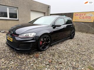 Volkswagen Golf VII