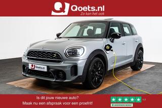 MINI COUNTRYMAN Cooper SE ALL4 Panoramadak - Active Cruise Control - Elektrisch verwarmbare/verstelbare stoelen - Harman Kardon - Driving/Parking Assistent - Comfort acces - Head up - Achteruitrijcamera -