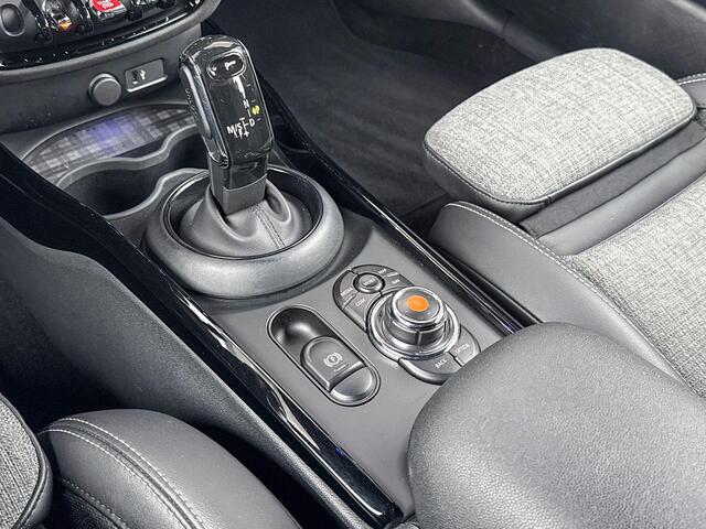 Mini Cooper CLUBMAN Business Edition LED Koplampen / MINI Navigatie / Comfort Acces / Automaat