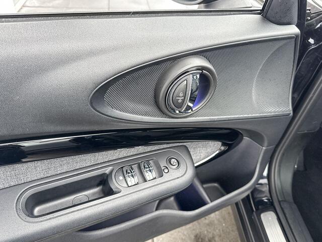 Mini Cooper CLUBMAN Business Edition LED Koplampen / MINI Navigatie / Comfort Acces / Automaat