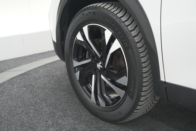 Peugeot 2008 PureTech 100 Allure Pack | Allseason Banden | Parkeersensoren | Apple Carplay
