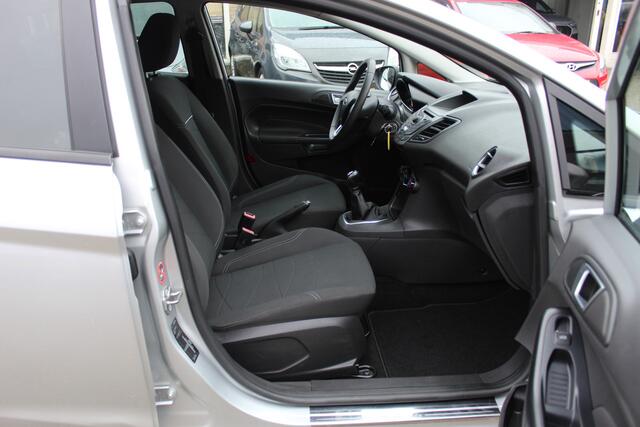 Ford Fiesta 1.2-16V Titanium LMV - Airco - 5 Deurs  82 Pk