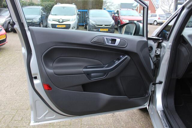 Ford Fiesta 1.2-16V Titanium LMV - Airco - 5 Deurs  82 Pk