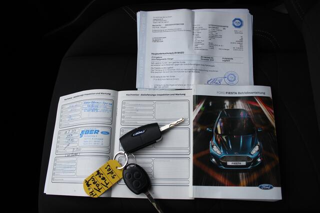 Ford Fiesta 1.2-16V Titanium LMV - Airco - 5 Deurs  82 Pk