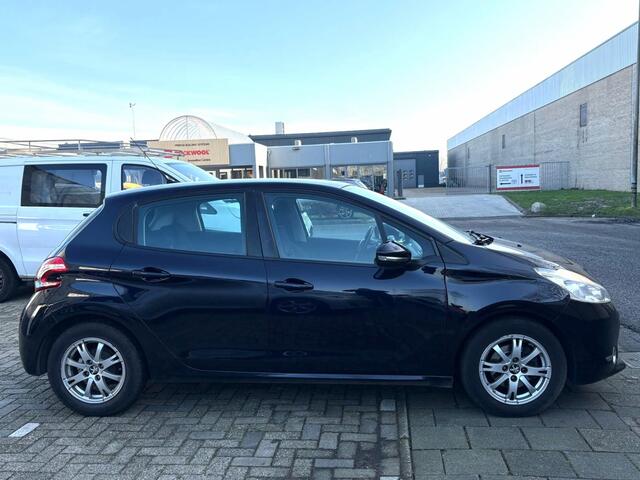 Peugeot 208 1.2 VTi Envy AIRCO e Distributieriem