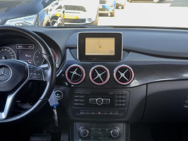 Mercedes-Benz B-Klasse 180 AUT7 AMBITION NAVI AIRCO LED 18-INCH-AMG VELGEN PDC