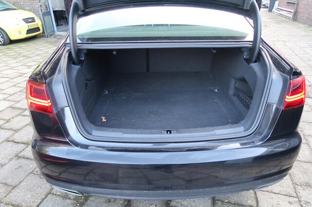 Audi A6 Limousine 2.0 TDI ultra Premium Edition Rijklaarprijs Lederen bekleding Open dak