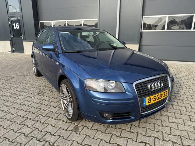 Audi A3 SPORTBACK 1.6 FSI Attraction