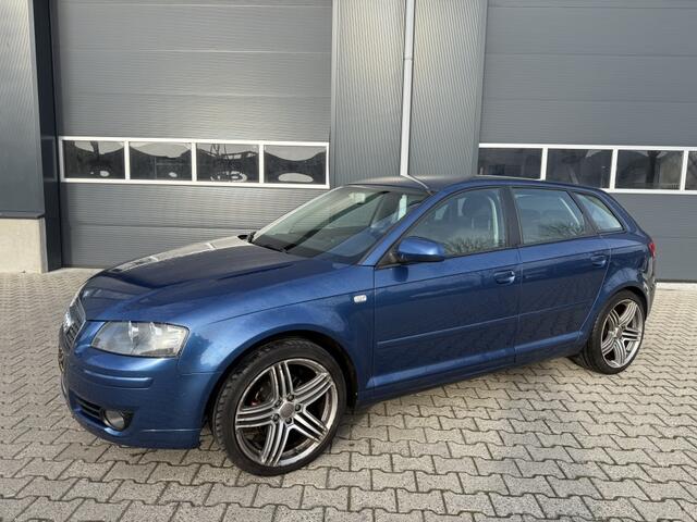 Audi A3 SPORTBACK 1.6 FSI Attraction