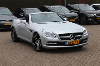 MERCEDES-BENZ SLK-KLASSE 200 Automaat / 107.441 km / AIRSCARF / Zwart Leder / Panorama dak / Stoelverwarming / Compleet dealer onderhouden.