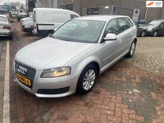AUDI A3 SPORTBACK 1.8 TFSI Attraction Business Edition!